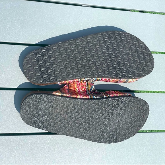 Muk Luks Sandals size 9 - Picture 5 of 6